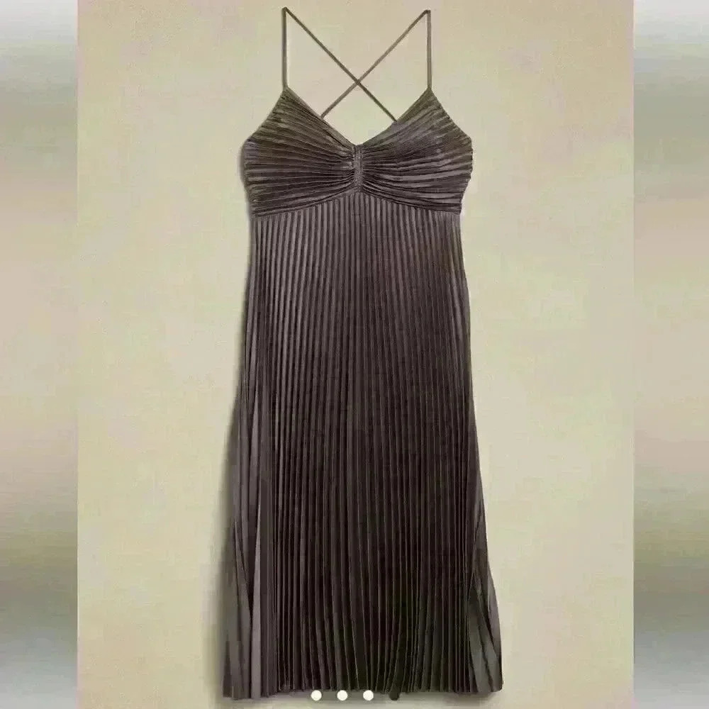 Banana Republic SOLAIRE PLEATED MIDI DRESS - Picture 6 of 7